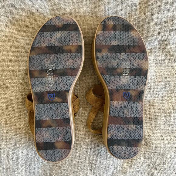 NWOB Rothy’s The Lightweight Wedge Sandal Beach Sand Woven, size 9.5 - Picture 6 of 9